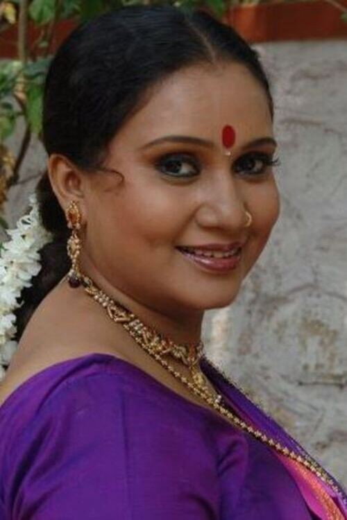 Priya Arun Berde as Bijili in Anari