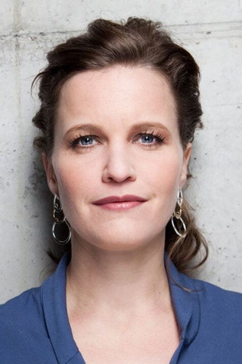 Anna von Berg as Sandra Maiwald in Die Draufgänger