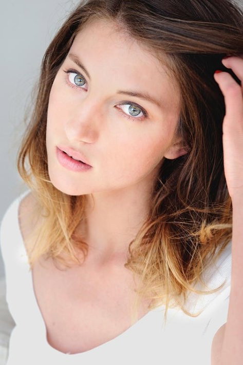 Blandine Marmigère as Claire in Dead Shadows