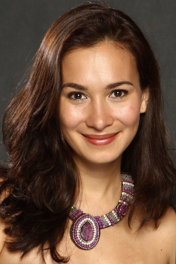 Celina Jade as Carrie Shen in The Season