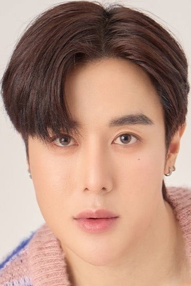 วีรยุทธ จันทร์สุข as Ton in Pluto