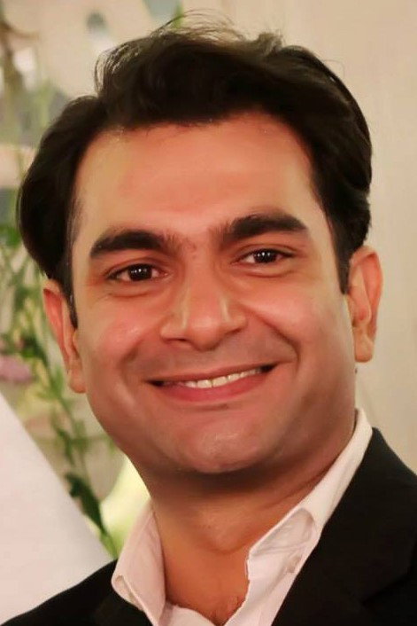 Sarmad Sultan Khoosat as Saadat Hasan "Manto" in Manto
