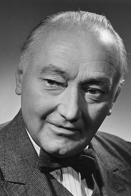 Václav Trégl as Dominik in Pozor straší