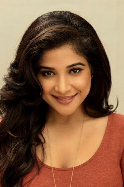 Sakshi Agarwal as Eve's Sister in Kutty Story