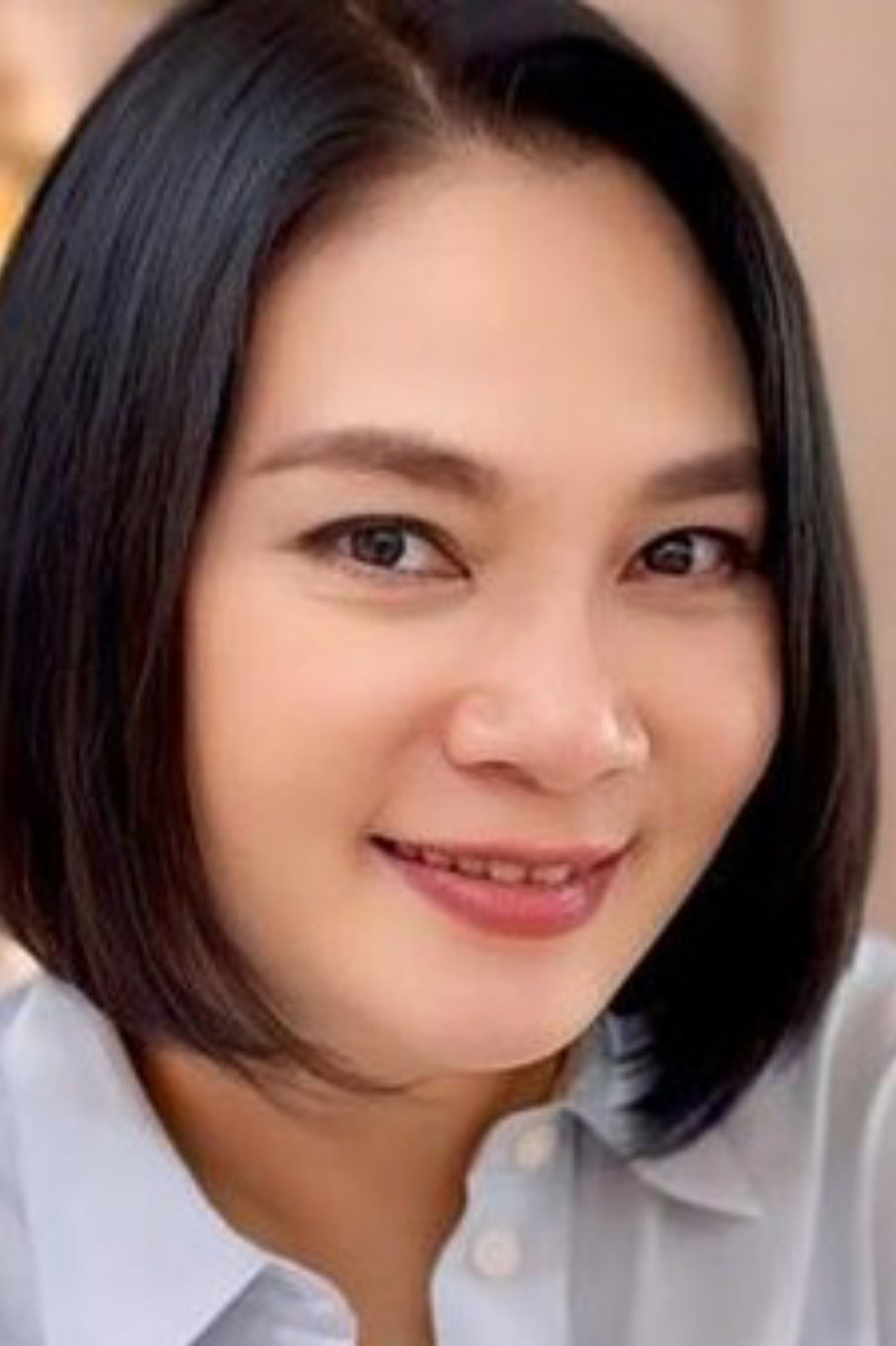 Dian Nitami as R.A. Tuti Marini Puspowardojo (Mami Rudy) in Rudy Habibie