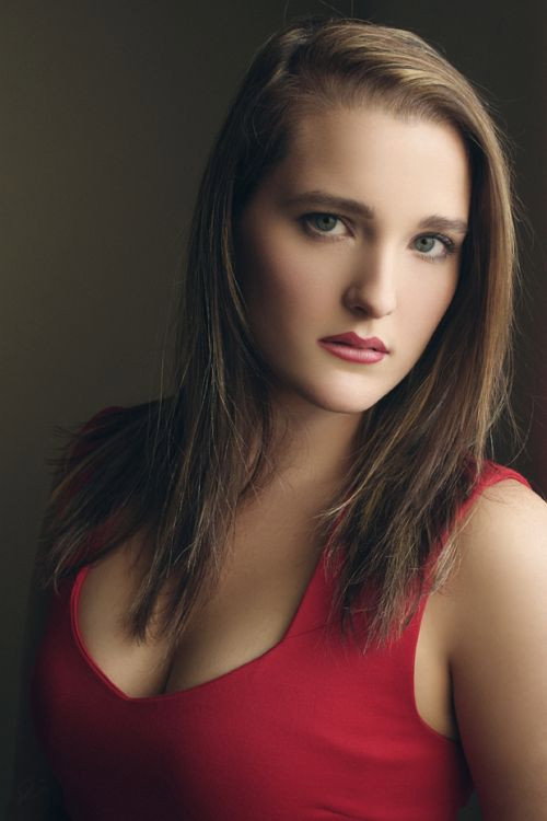 Jordan Blair Mangold Brown as Detective Jenna DeYoung in To Catch a Killer