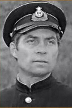 Georges Nowicki as Ухов, лейтенант, командир сторожевого катера in Allegro with Fire