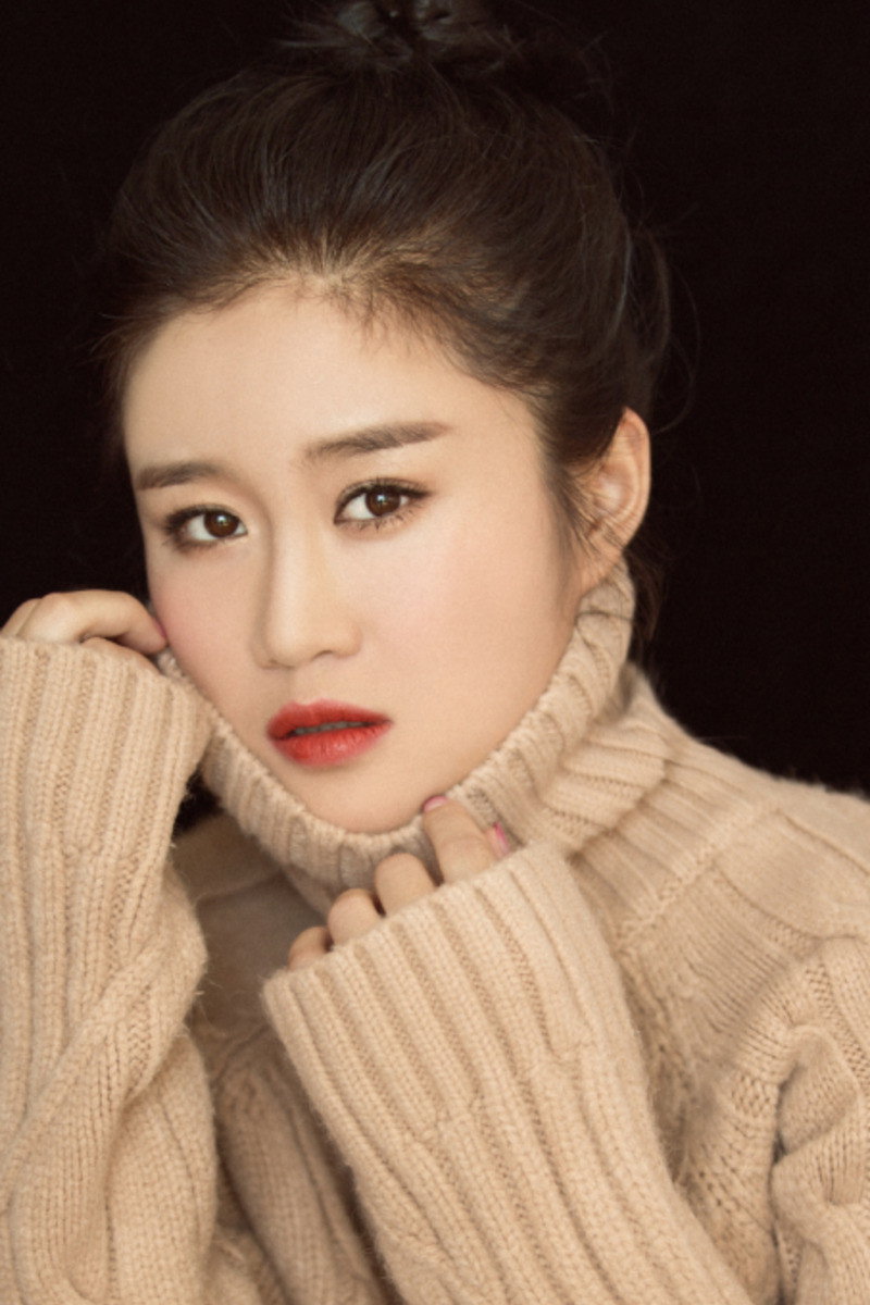 Bai Ge as Kissing Girl in Really?