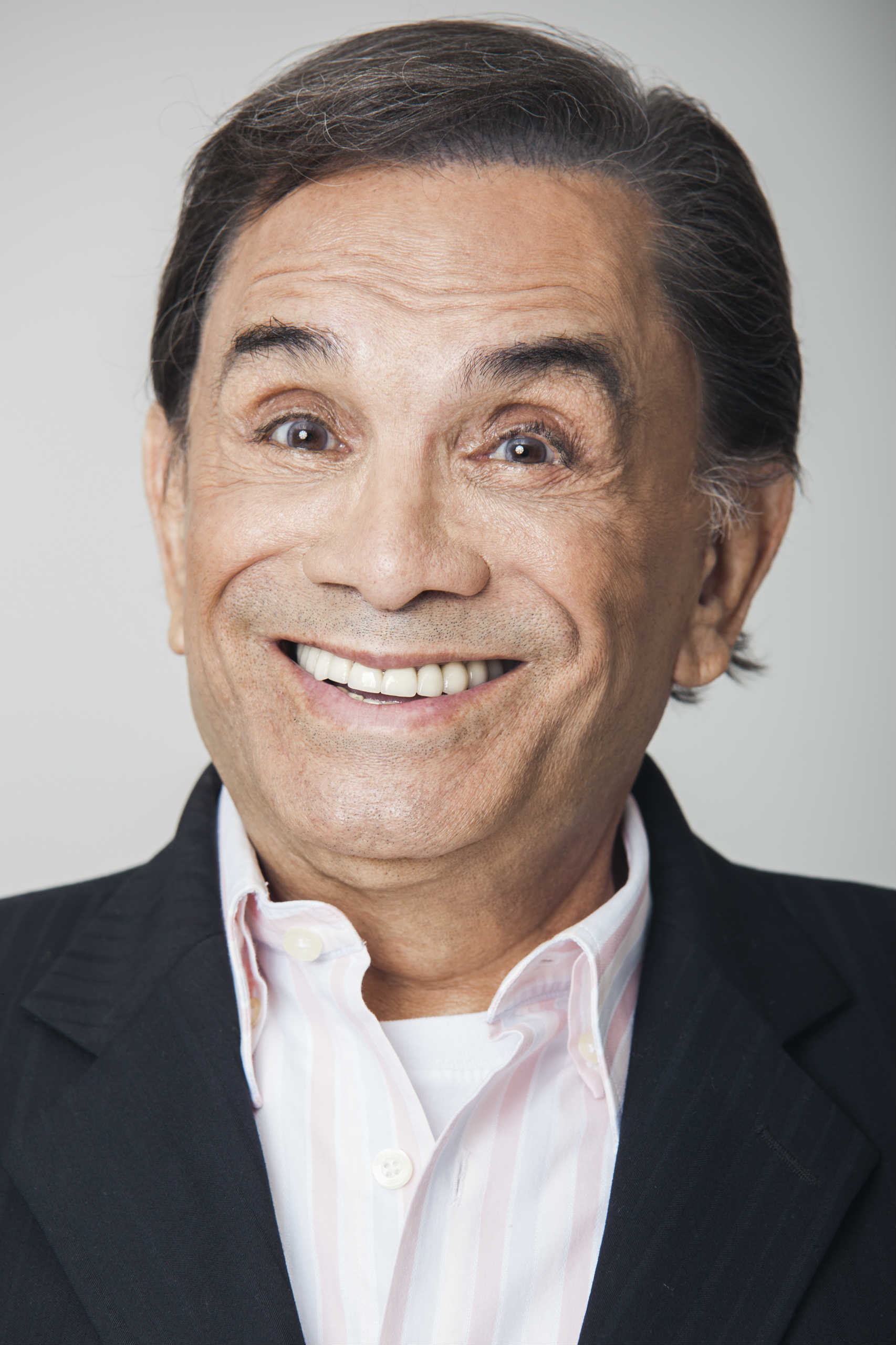 Dedé Santana as Dedé Santana in The Trapalhões