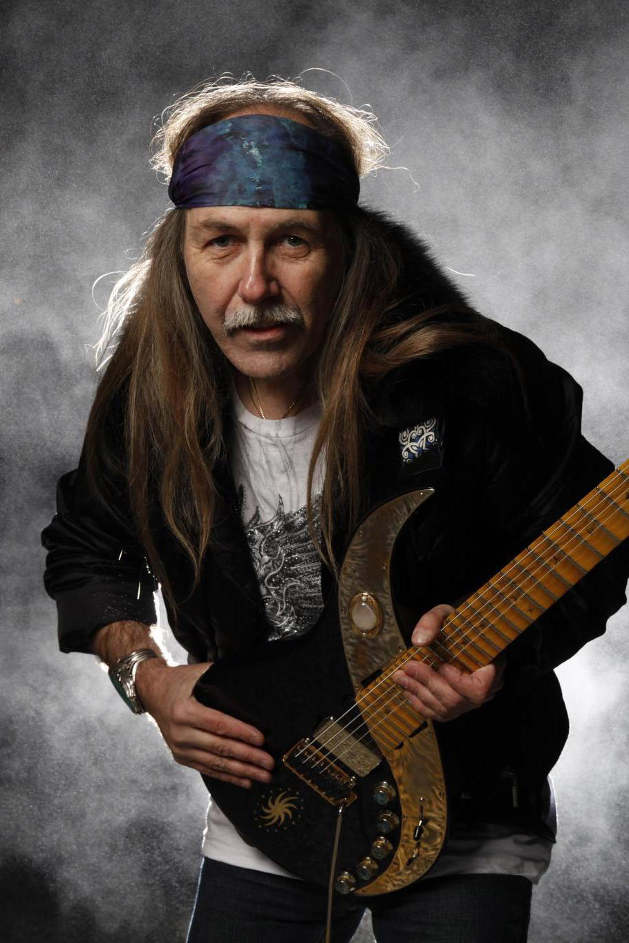 Uli Jon Roth as Guitars in Angra: Angels Cry – 20th Anniversary Tour