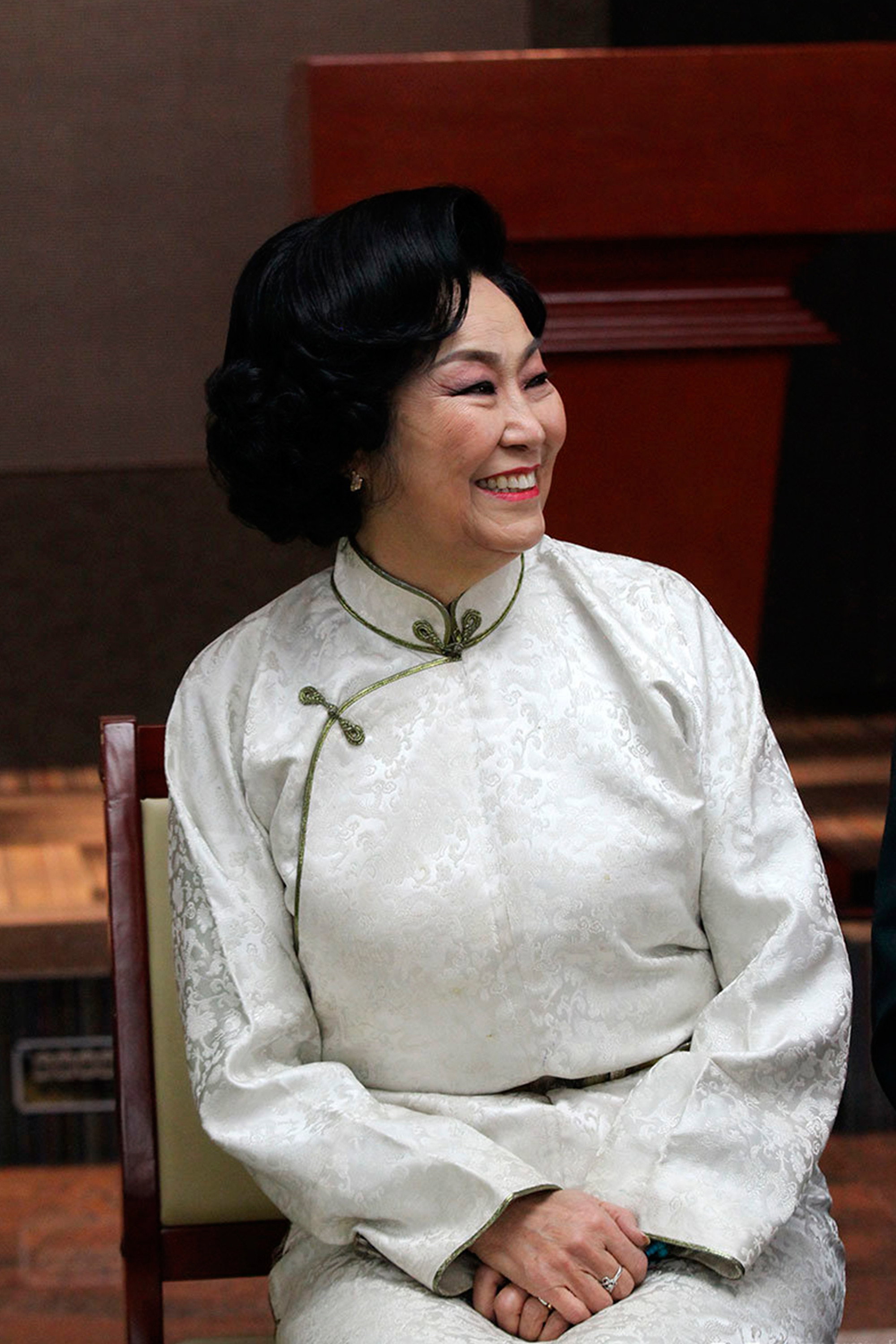 Suvd Namsrai as Queen Mandoukhai in Mandoukhai the Wise: Episode 4