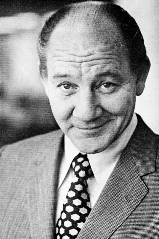 Philip Bruns as Officer Meyers in The Out-of-Towners