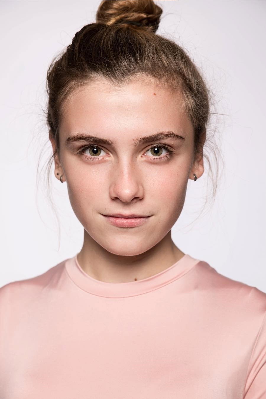 Bo van Borssum Waalkes as Engel Beekman in SKAM NL
