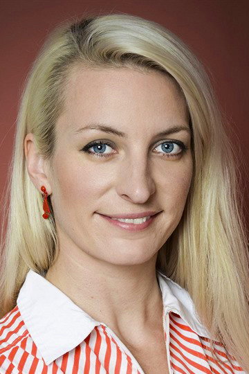 Anna Polívková as Lenka Vrabcová in Einstein – Případy nesnesitelného génia