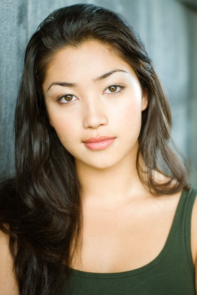 Jaylee Hamidi as Robin in Christmas of Yes