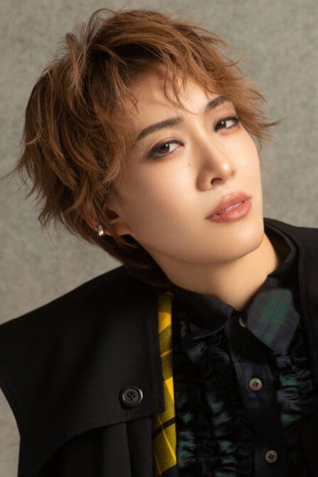 永久輝せあ as Raphael in Don Juan