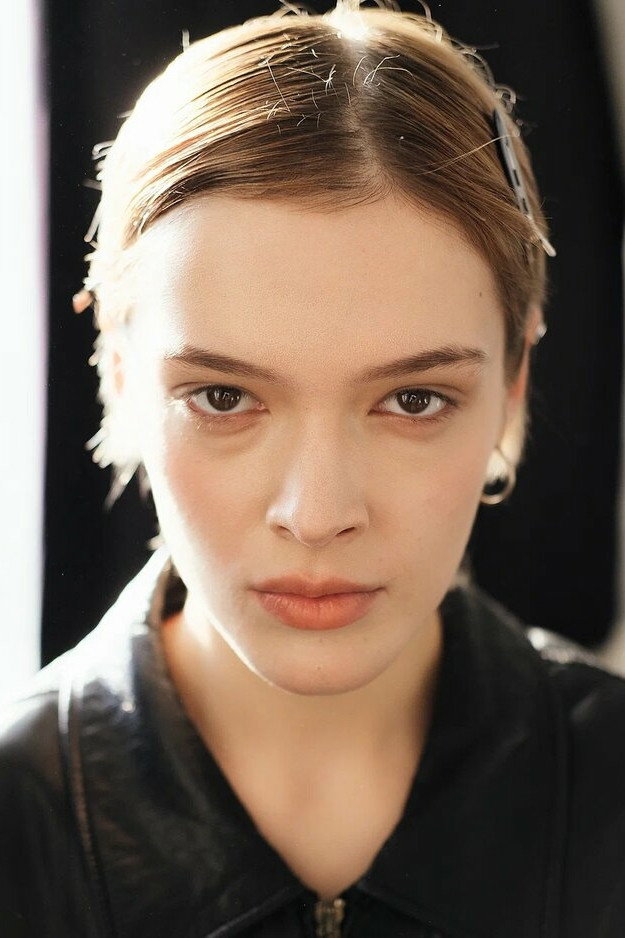 Taisiya Radchenko as Gera in Empire V