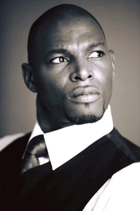 Serge Crozon-Cazin as Max in Time Demon