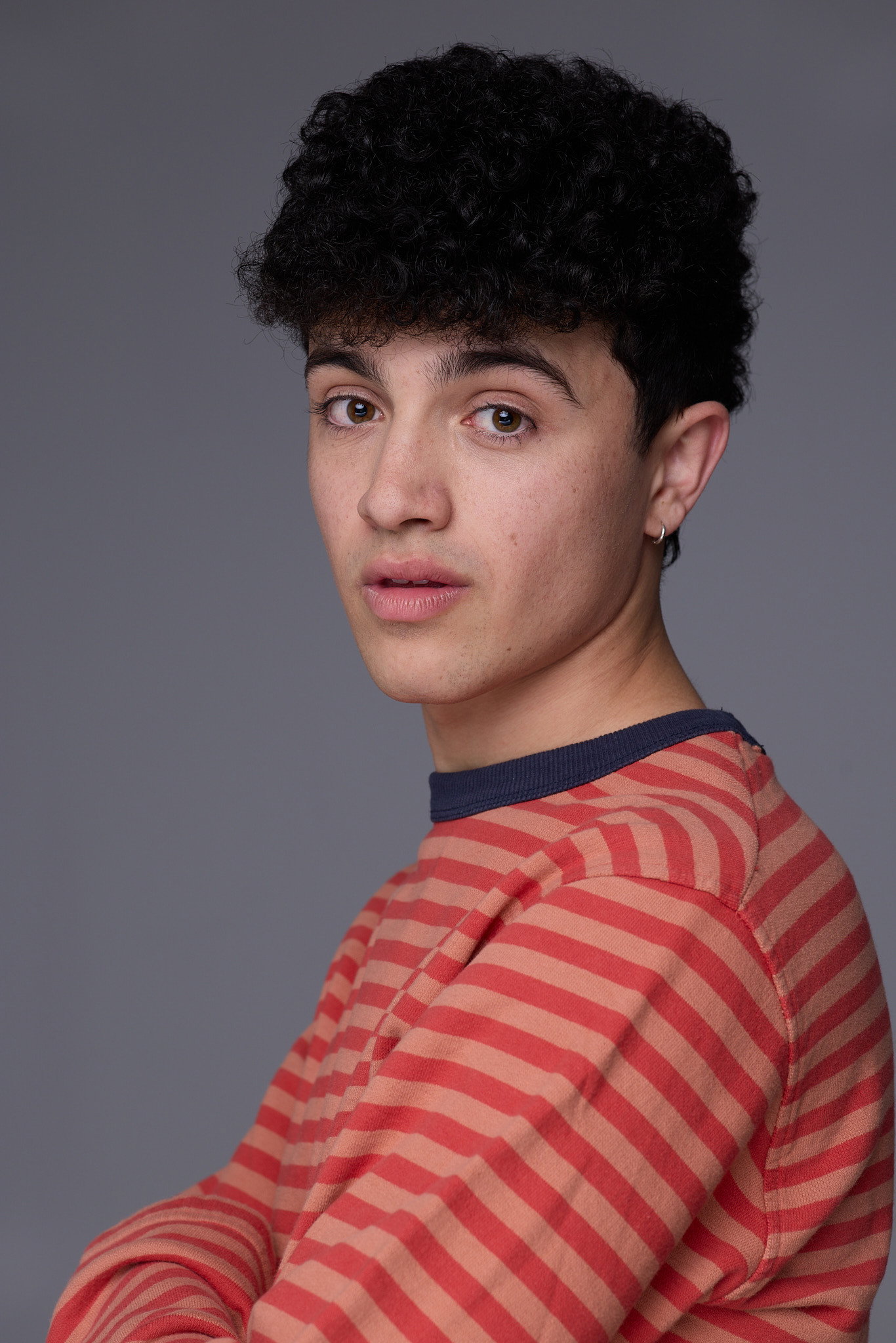 Pau Luna as Hijo in Estrets