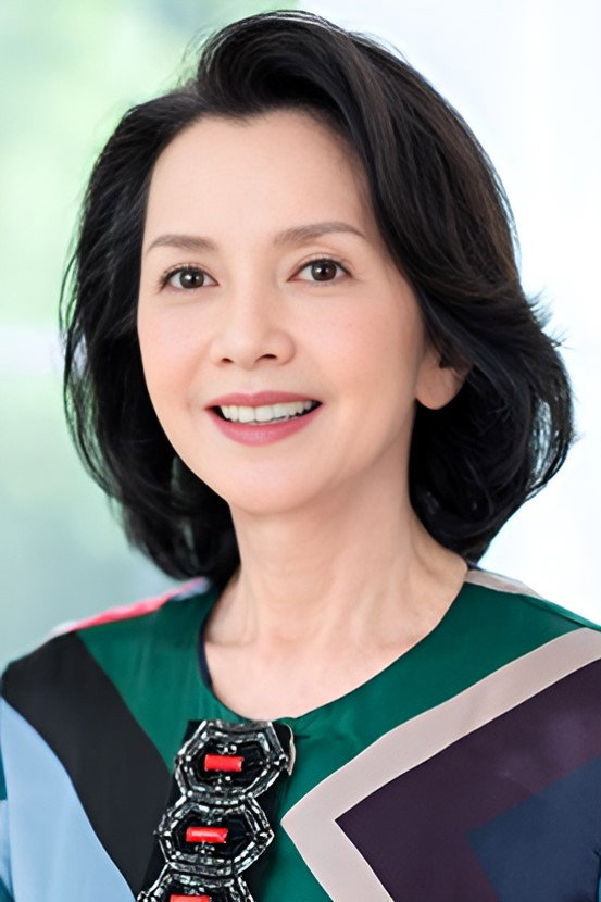 多岐川裕美 as Yuri Oshima in The Exchange Letter