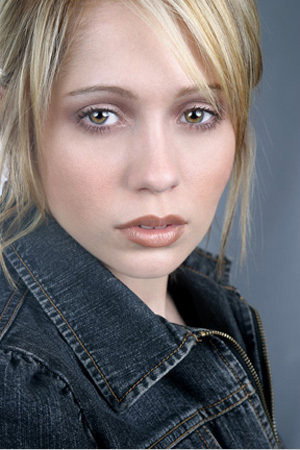 Erika Flores as Lisa in The Owl