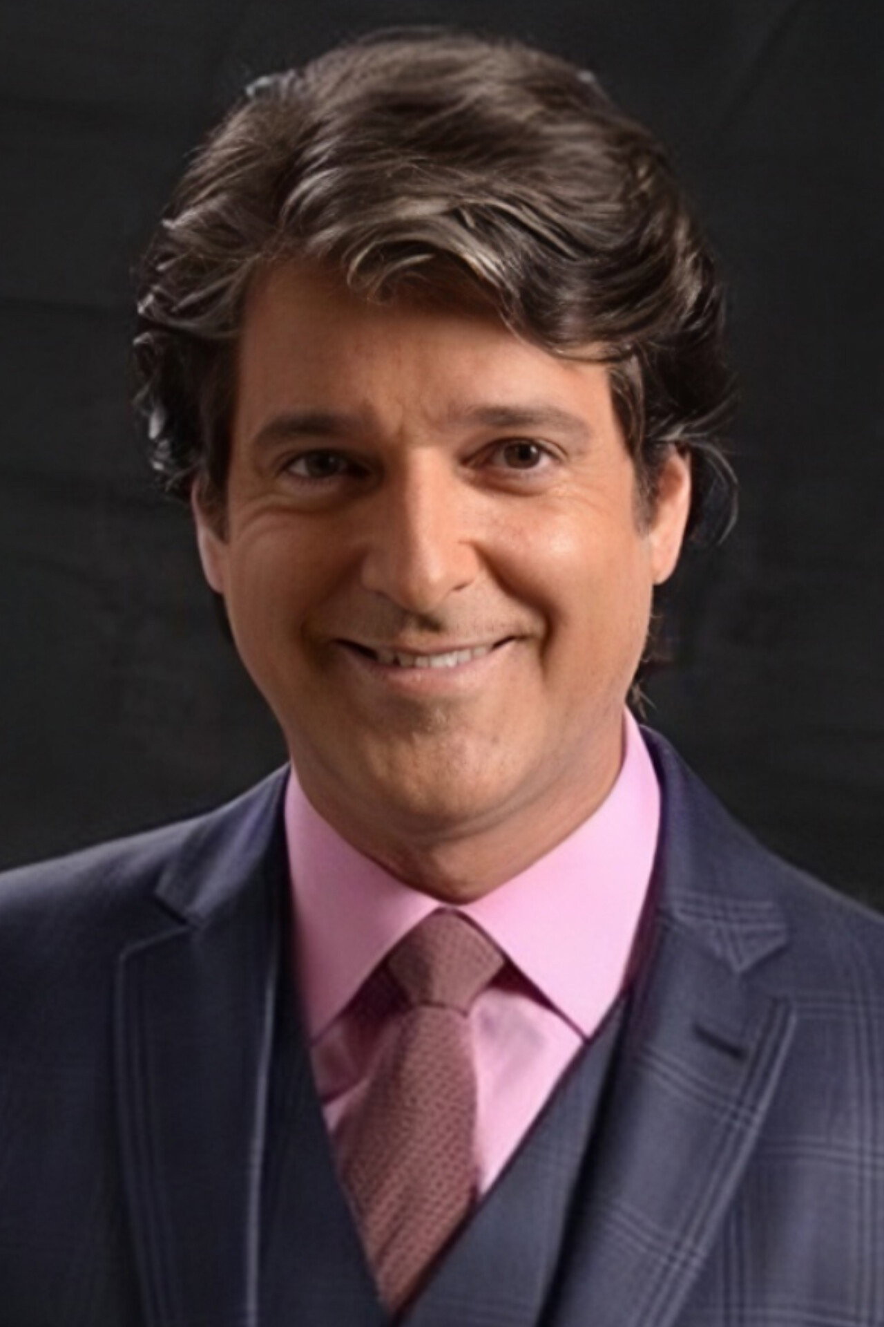Antonio Fragoso as Alexandre in The Beachnickers 2