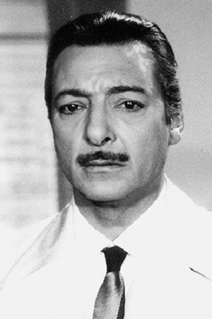 رشدي أباظة as Mamdouh in Appointment with Love