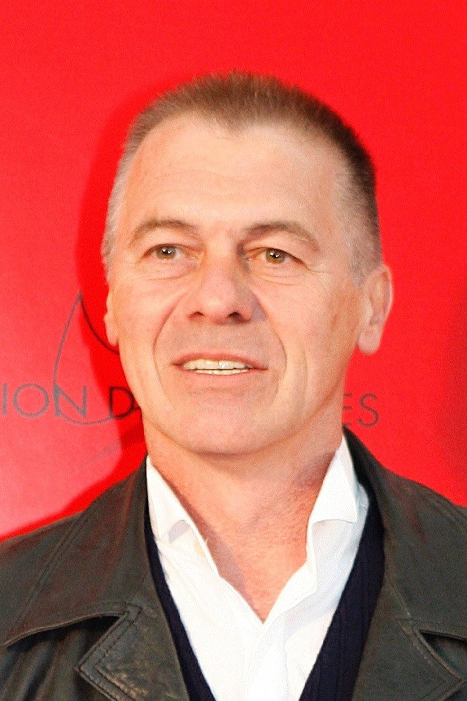Miguel Ángel Solá as Bernabé in Sunday's Illness