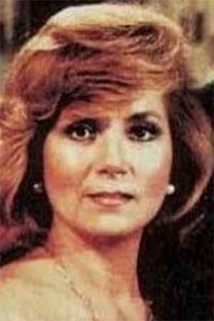 July Furlong as Sara in Guadalupe