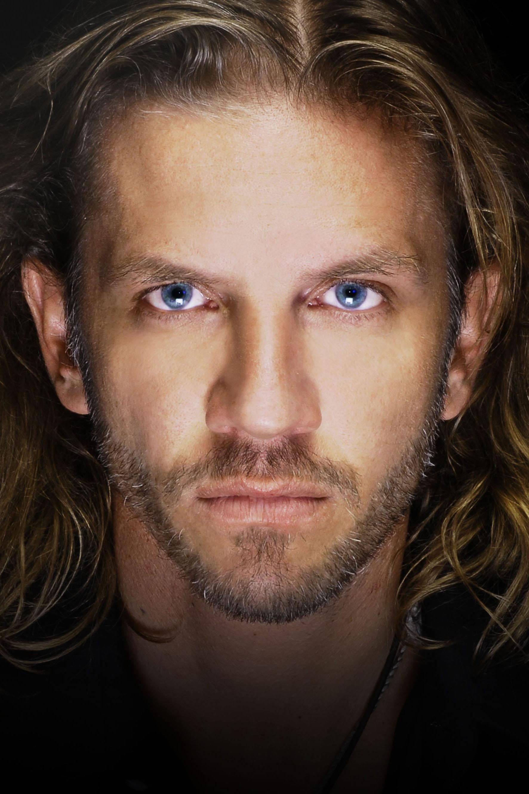 Facundo Arana as Tomás Ledesma in 099 Central