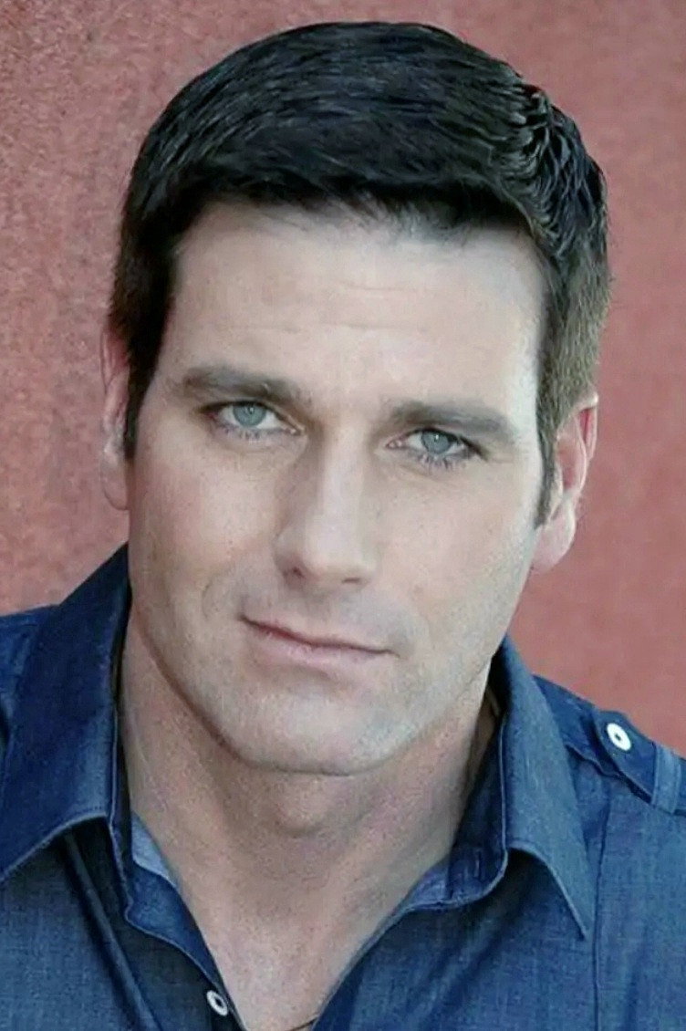 Carl Marino as Lt. Joe Kenda in Homicide Hunter: Lt Joe Kenda