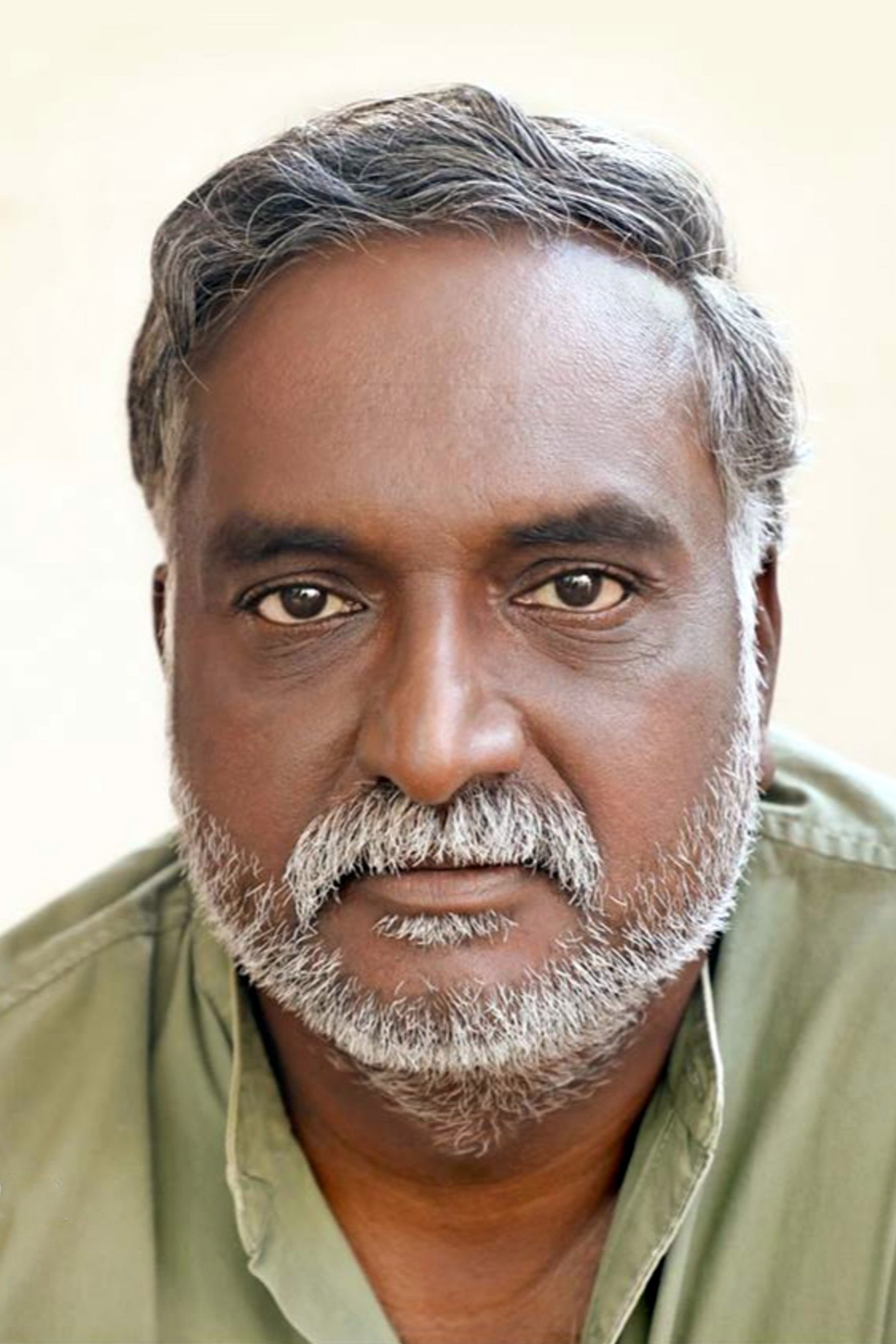 Bava Chelladurai as Lakshmi's Father in Parachute