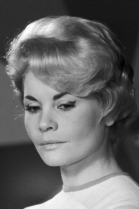 Noëlle Adam as Françoise in The One Man Band