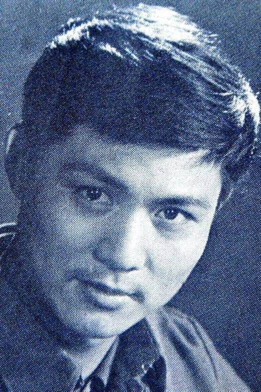 Shen Guanchu as 李均 in Traitors