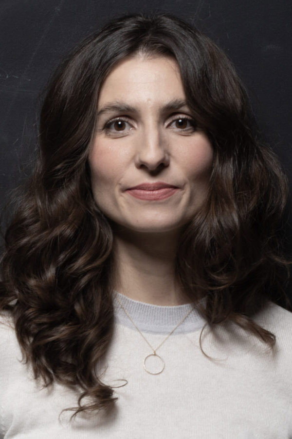 Marine Leonardi as Inès in Paul