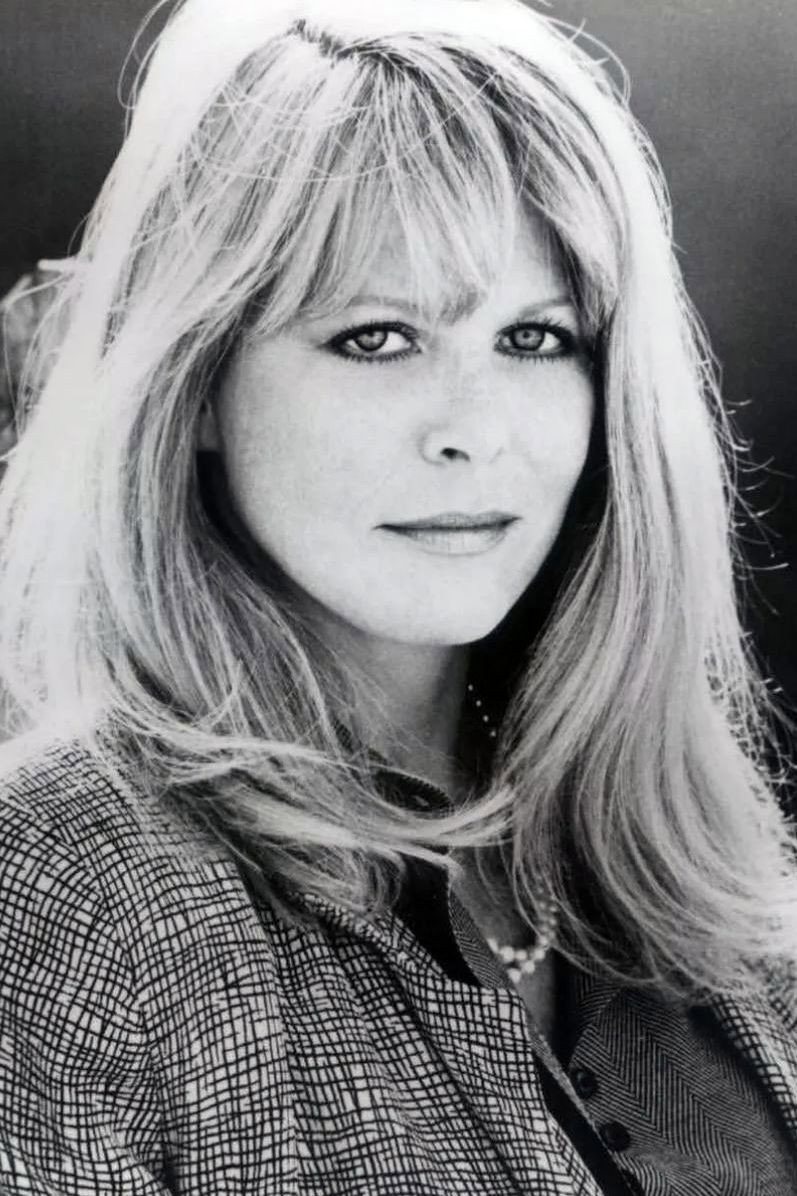 Karen Lamm as Betsy Calhoun in Trackdown