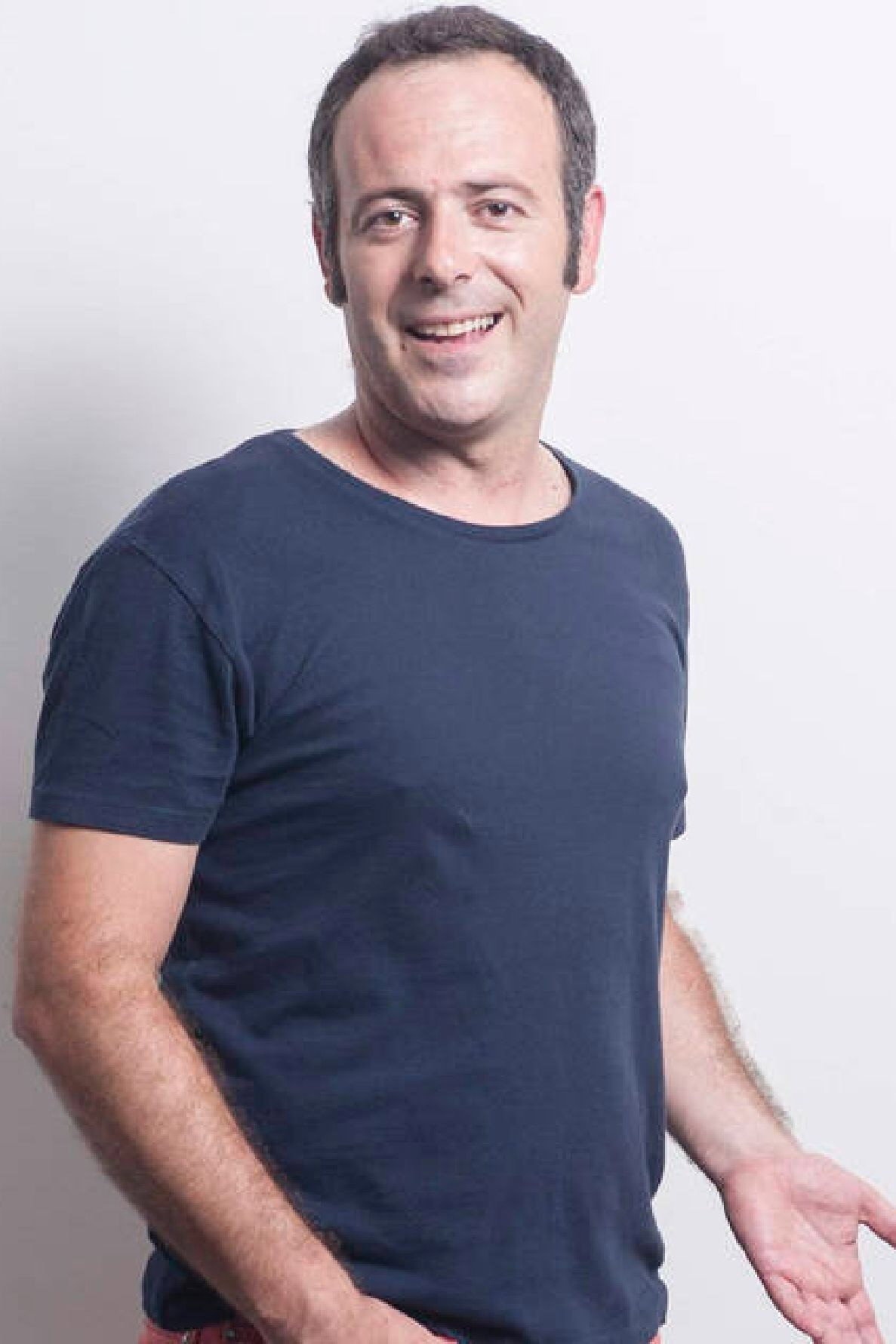Iker Galartza as Galartza in Elkartea