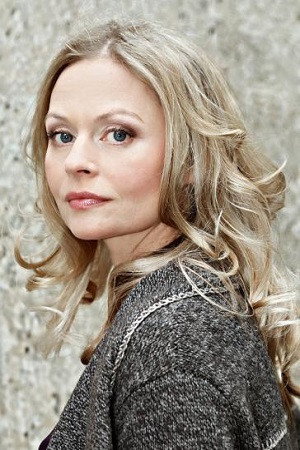 Susanna Simon as Alexa Keeling in Rosamunde Pilcher's Shades of Love