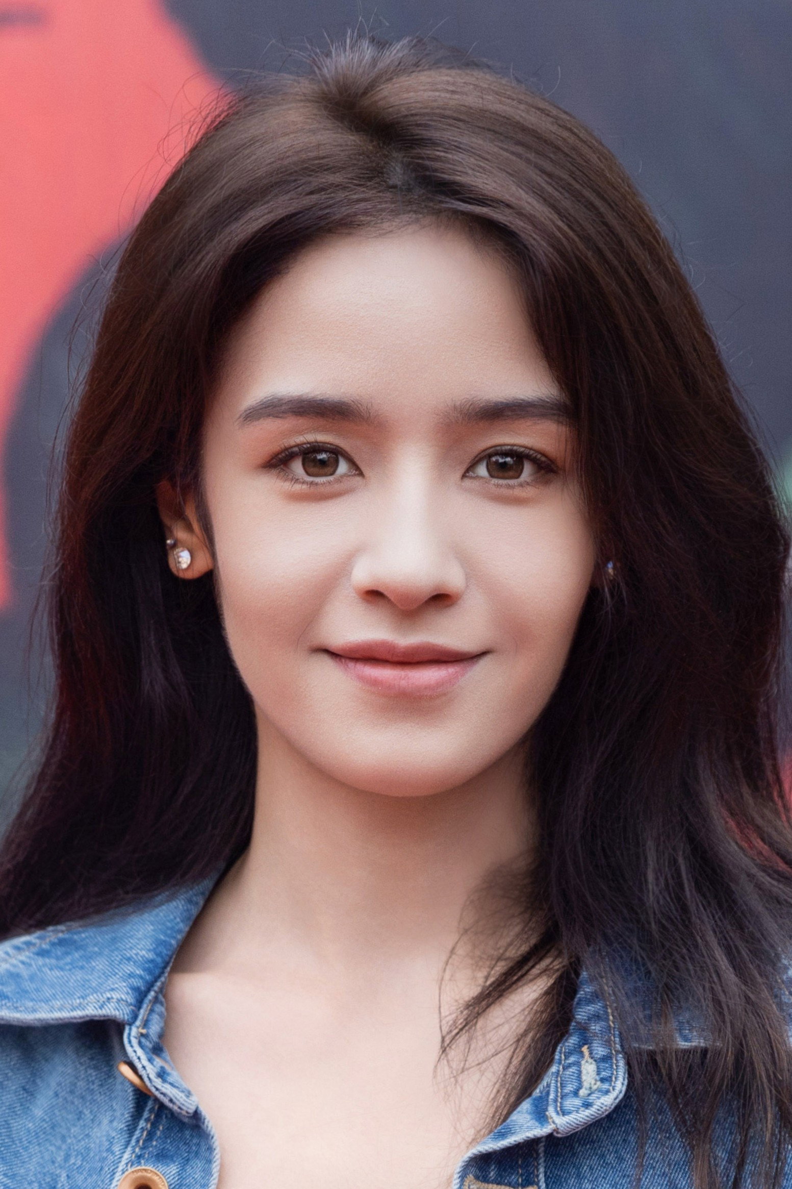 ئەلفىيە·قاۋۇلجان as Cheng Jiayi in Rose Hunter