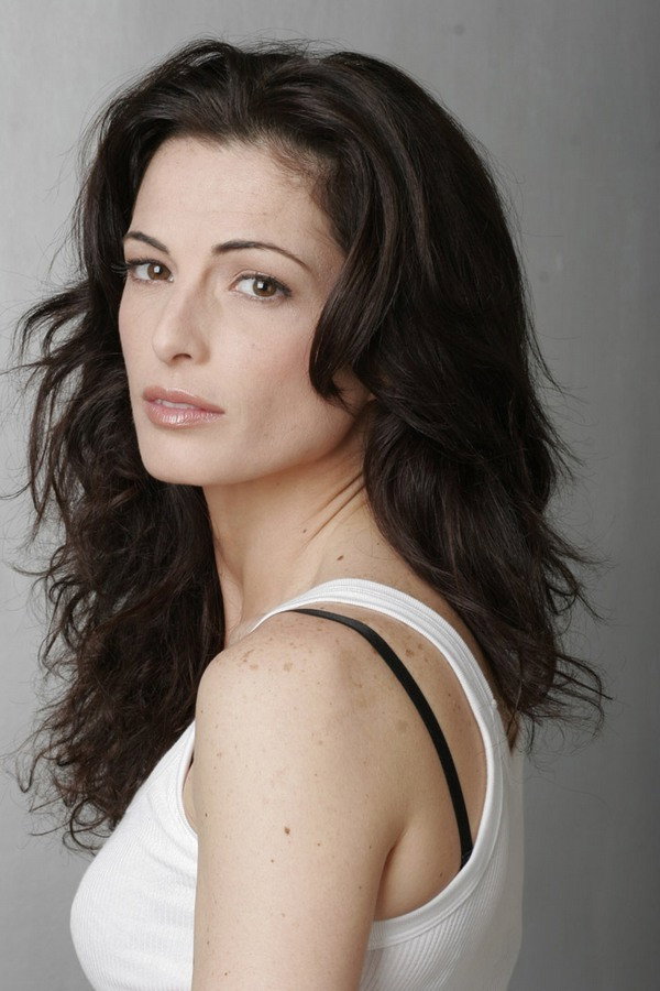 Eleonora Ivone as Imma in Tiberio Mitri - Il campione e la miss