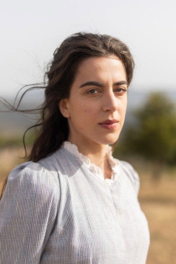 Ντένια Στασινοπούλου as Anna Kampiti in 17 Threads