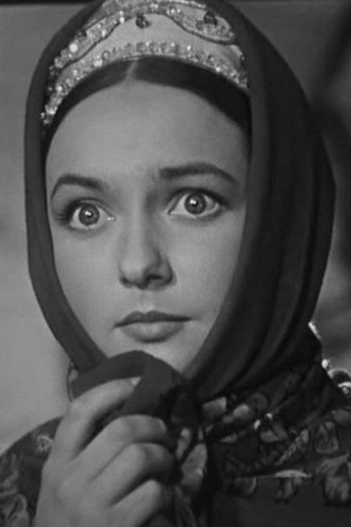 Lyudmila Myznikova as Оксана, дочь Чуба in Evenings on a Farm near Dikanka