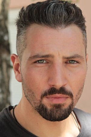 Murathan Muslu as Georg in Breaking Point