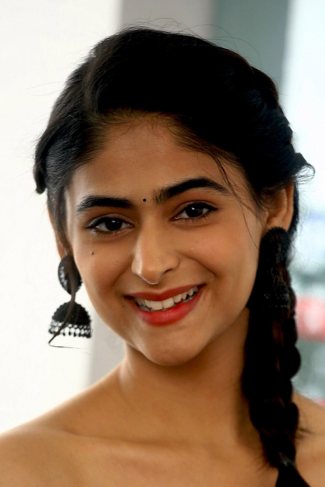 Palak Lalwani as Kalyani in Kuppathu Raja