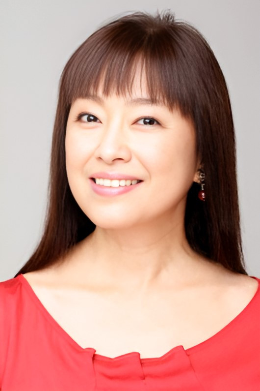 かたせ梨乃 as Tomoko Iwata in Out of the Wind