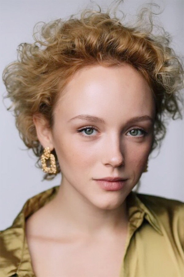 Анастасия Талызина as Nastya in House Arrest