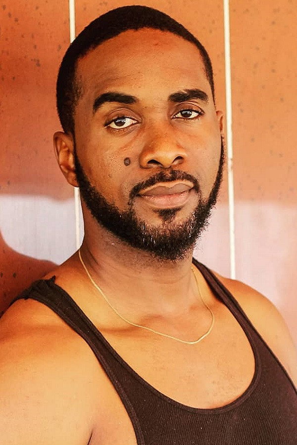 Uzor Arukwe as Korede in On the Edge