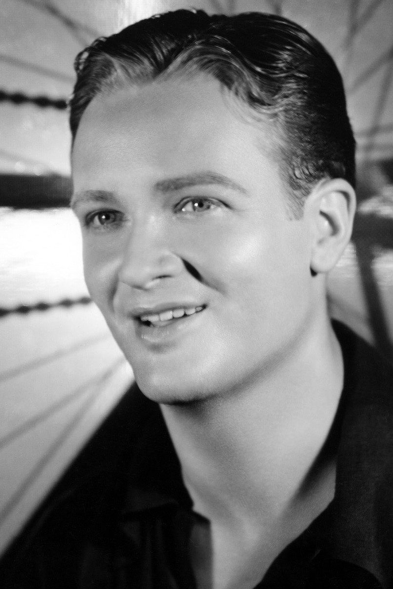 Lee Dixon as Pinky Blair in Ready, Willing and Able