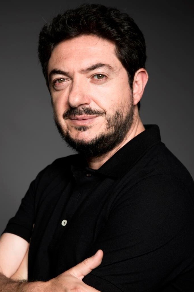Ernesto Benjumea as Marco García in Lady, La Vendedora De Rosas