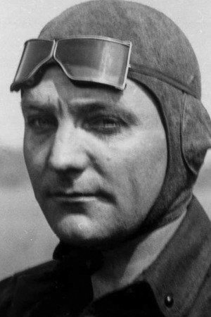 Teddy Tetzlaff as Race Car Driver in Double Speed